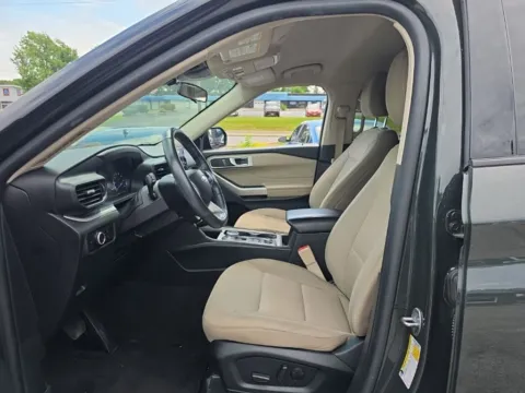More photos of 2023 Ford Explorer XLT at MAG Auto - Munsterman Automotive Group, MO