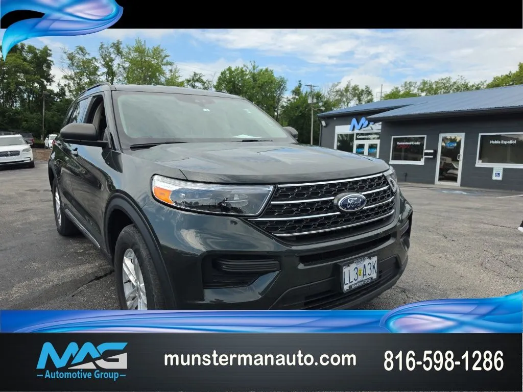 Green 2023 Ford Explorer XLT for sale in Blue Springs, MO