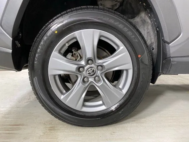 Toyota RAV4 photo 10