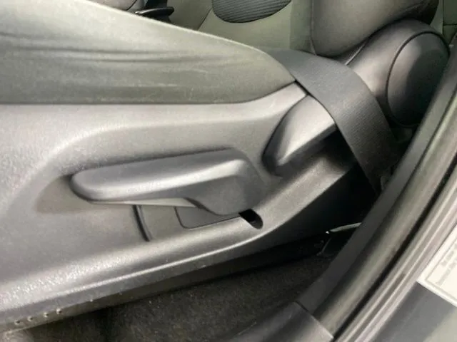 Toyota RAV4 photo 13