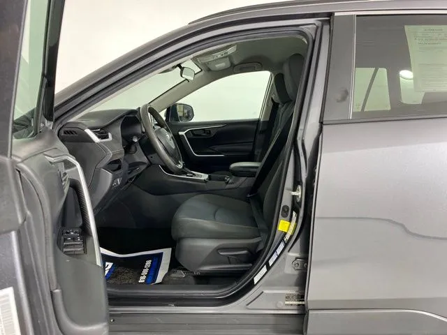 Toyota RAV4 photo 12