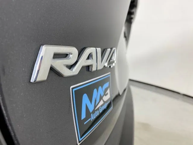Toyota RAV4 photo 32