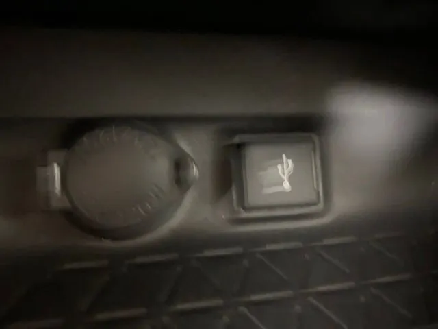 Toyota RAV4 photo 25