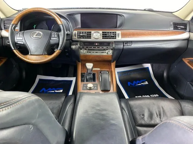 Lexus LS photo 40