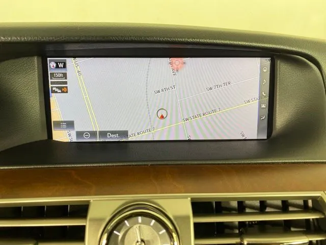 Lexus LS photo 20