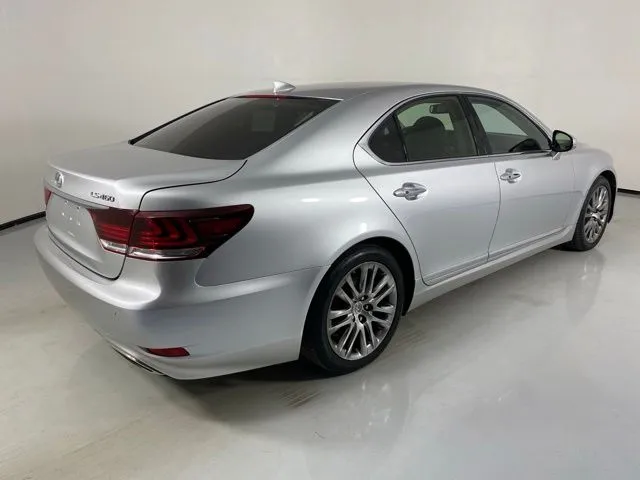 Lexus LS photo 7