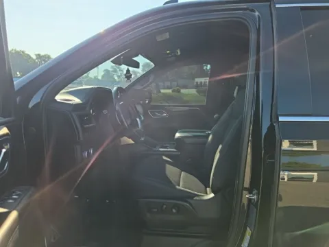 More photos of 2021 GMC Yukon SLE at MAG Auto - Munsterman Automotive Group, MO
