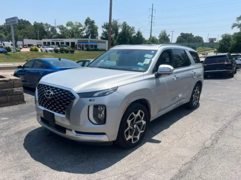 Photos of 2021 Hyundai Palisade Calligraphy for sale in Blue Springs, MO at MAG Auto - Munsterman Automotive Group