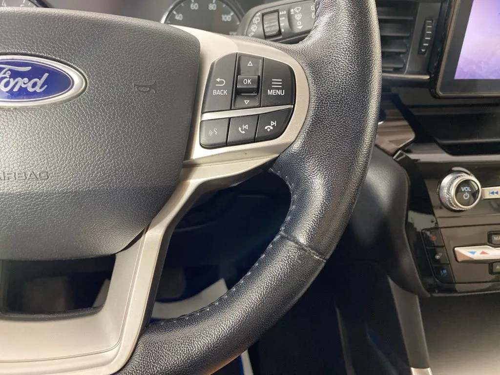 Ford Explorer photo 27