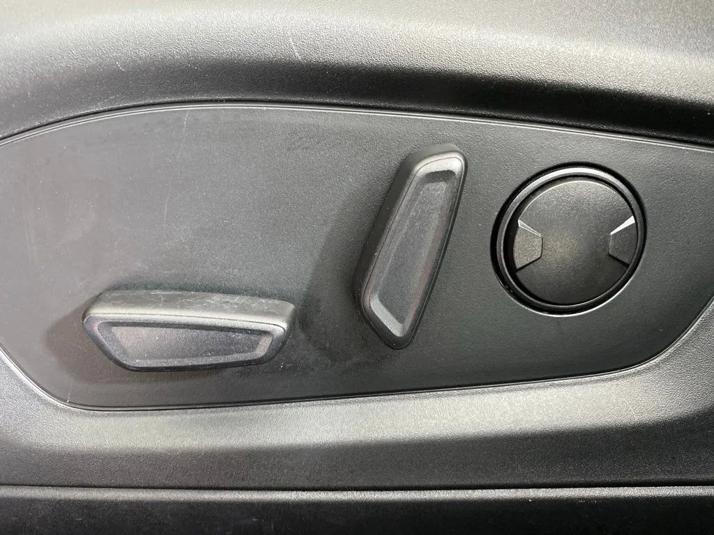 Ford Explorer photo 13