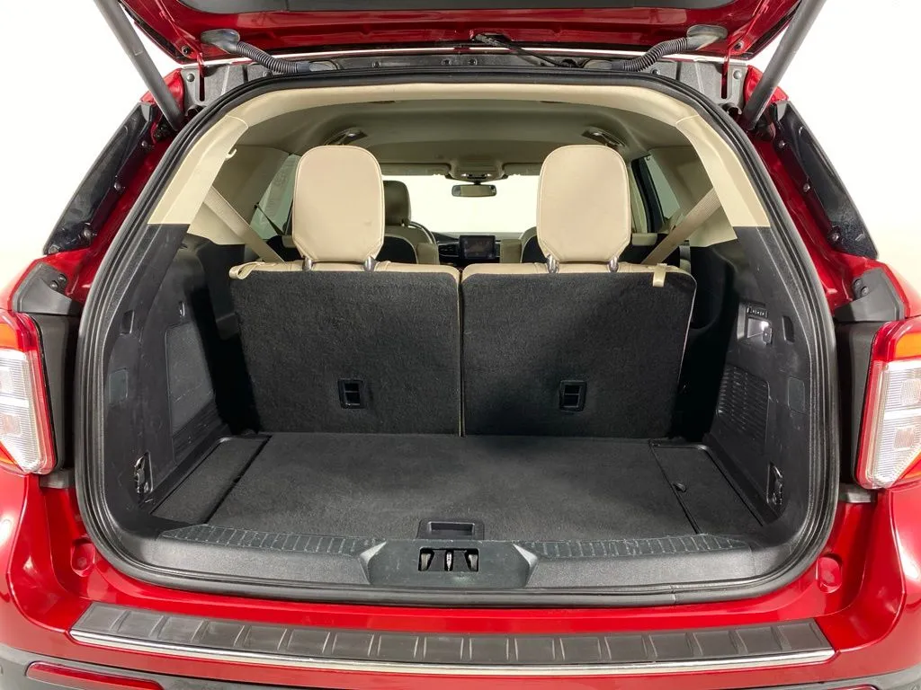 Ford Explorer photo 37