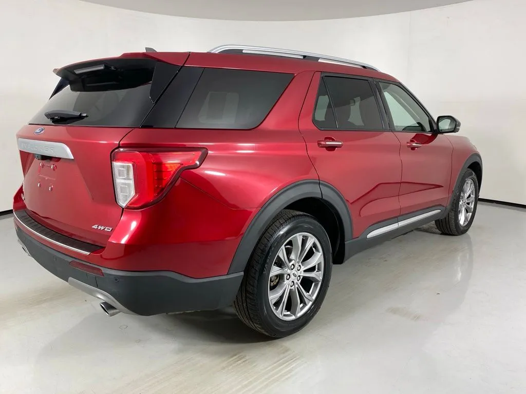 Ford Explorer photo 7