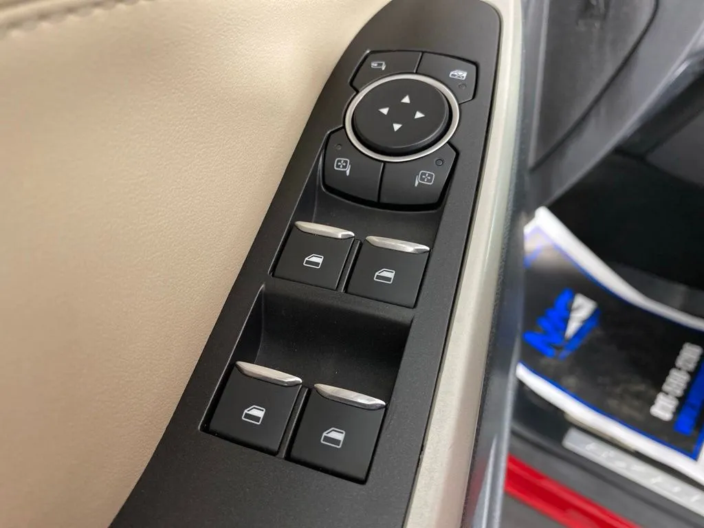 Ford Explorer photo 15