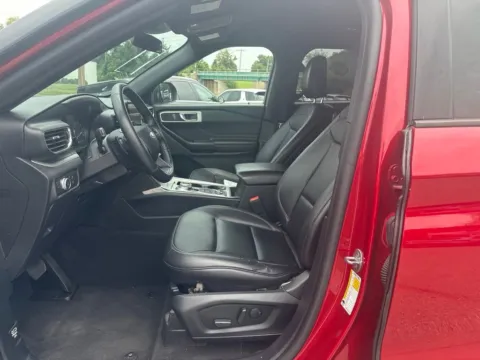More photos of 2020 Ford Explorer XLT at MAG Auto - Munsterman Automotive Group, MO