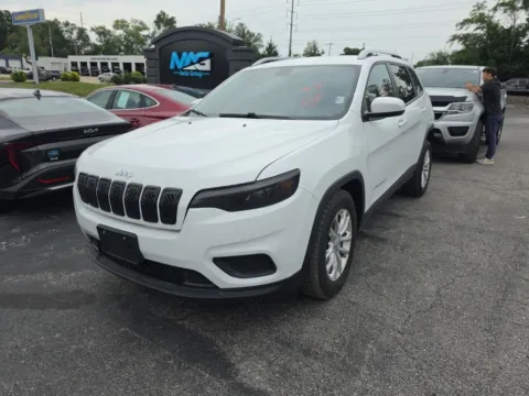 Photos of 2020 Jeep Cherokee Latitude for sale in Blue Springs, MO at MAG Auto - Munsterman Automotive Group