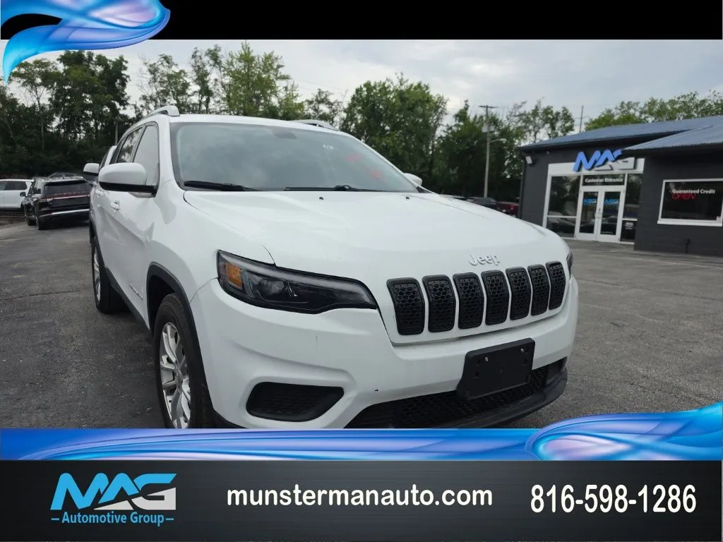White 2020 Jeep Cherokee Latitude for sale in Blue Springs, MO