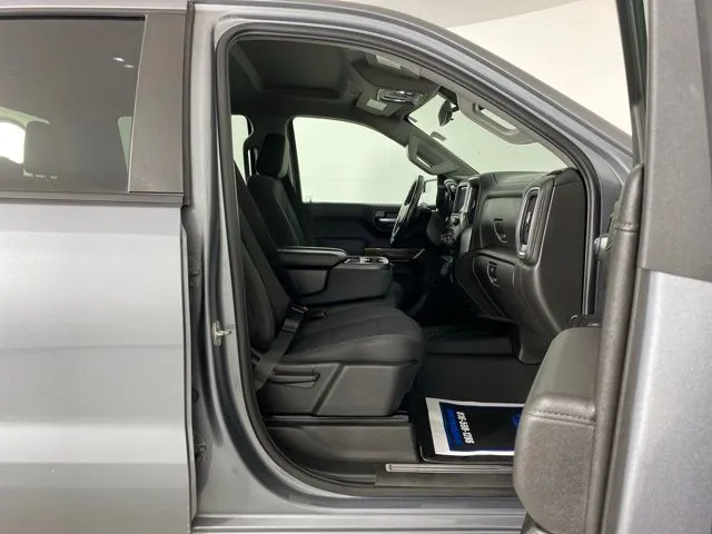Chevrolet Silverado photo 39