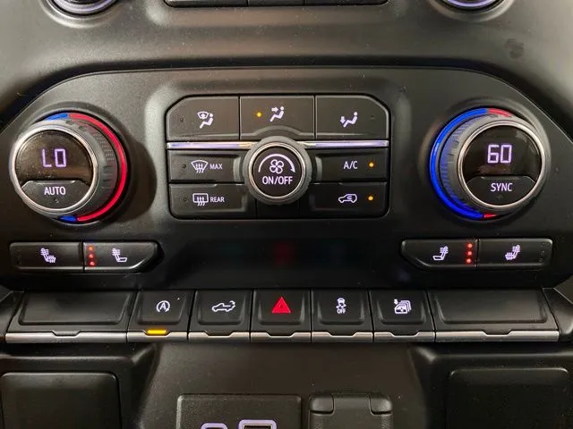 Chevrolet Silverado photo 21
