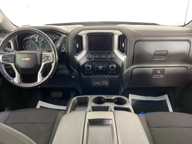 Chevrolet Silverado photo 32