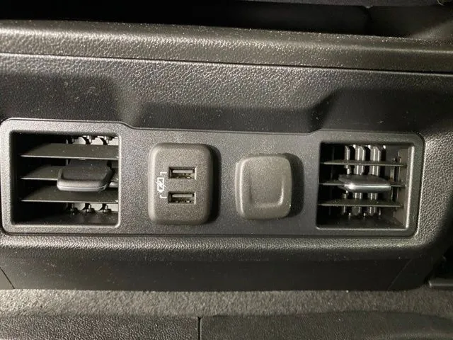 Chevrolet Silverado photo 33