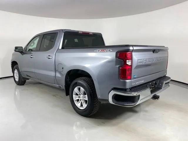 Chevrolet Silverado photo 5