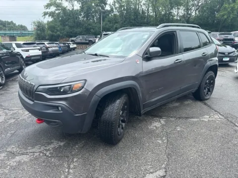 Photos of 2019 Jeep Cherokee Trailhawk for sale in Blue Springs, MO at MAG Auto - Munsterman Automotive Group