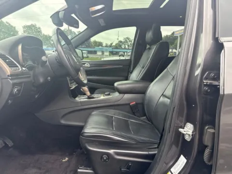 More photos of 2016 Jeep Grand Cherokee Overland at MAG Auto - Munsterman Automotive Group, MO