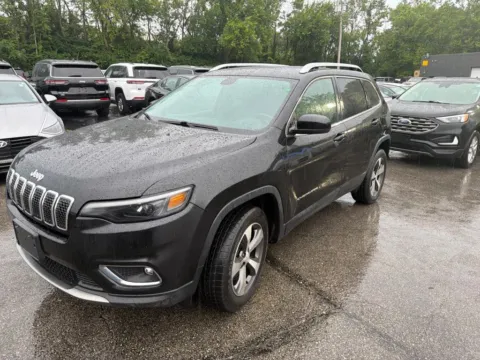 Photos of 2020 Jeep Cherokee Limited for sale in Blue Springs, MO at MAG Auto - Munsterman Automotive Group