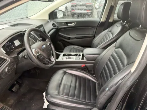 More photos of 2022 Ford Edge SEL at MAG Auto - Munsterman Automotive Group, MO