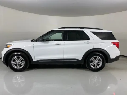 More photos of 2023 Ford Explorer XLT at MAG Auto - Munsterman Automotive Group, MO