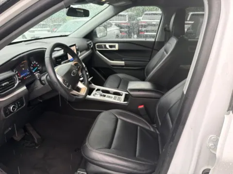 More photos of 2023 Ford Explorer XLT at MAG Auto - Munsterman Automotive Group, MO