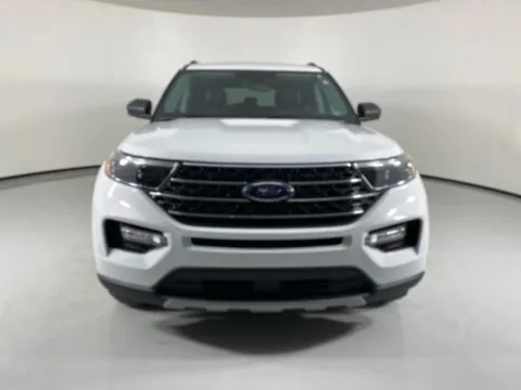 Photos of 2023 Ford Explorer XLT for sale in Blue Springs, MO at MAG Auto - Munsterman Automotive Group