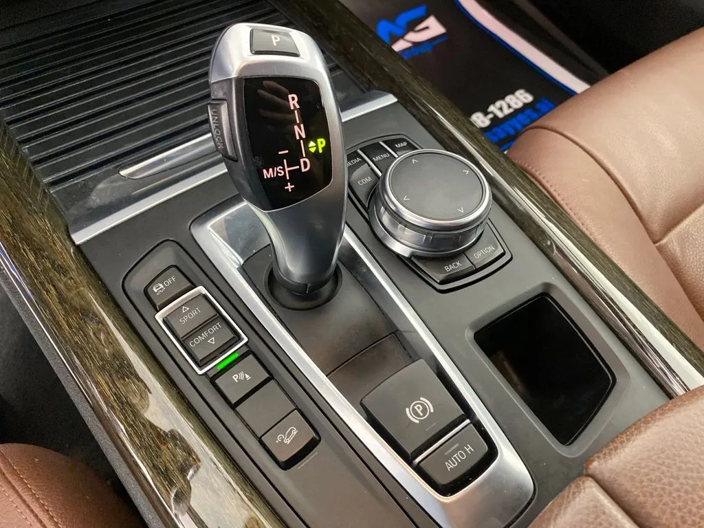 BMW X5 photo 25