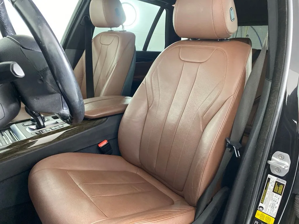 BMW X5 photo 18