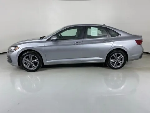 More photos of 2024 Volkswagen Jetta 1.5T SE at MAG Auto - Munsterman Automotive Group, MO