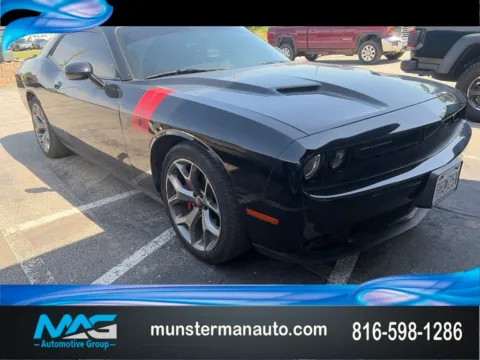 Black 2016 Dodge Challenger SXT for sale in Blue Springs, MO
