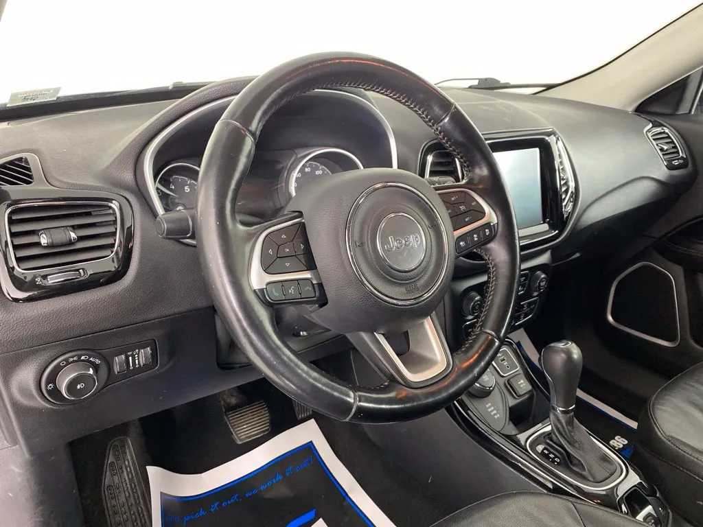 Jeep Compass photo 11