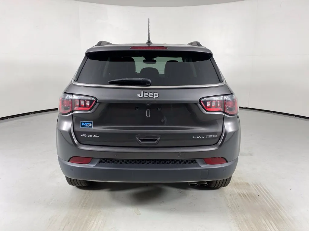 Jeep Compass photo 6
