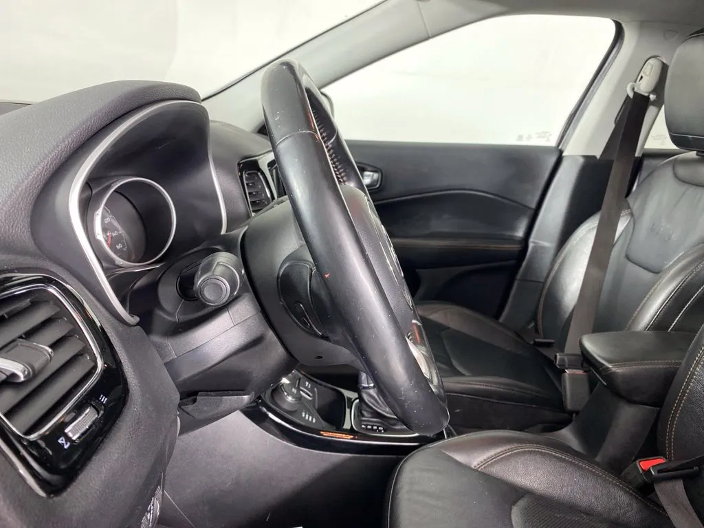 Jeep Compass photo 30