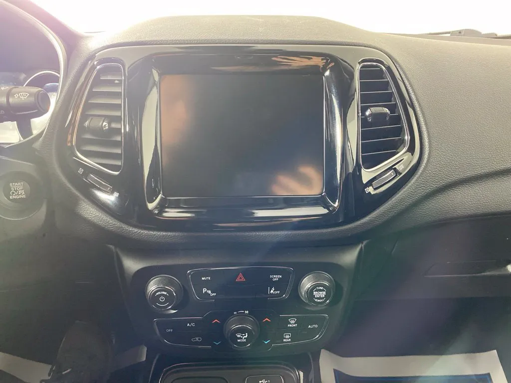 Jeep Compass photo 17