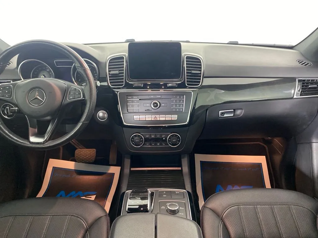 Mercedes-Benz GLE photo 33
