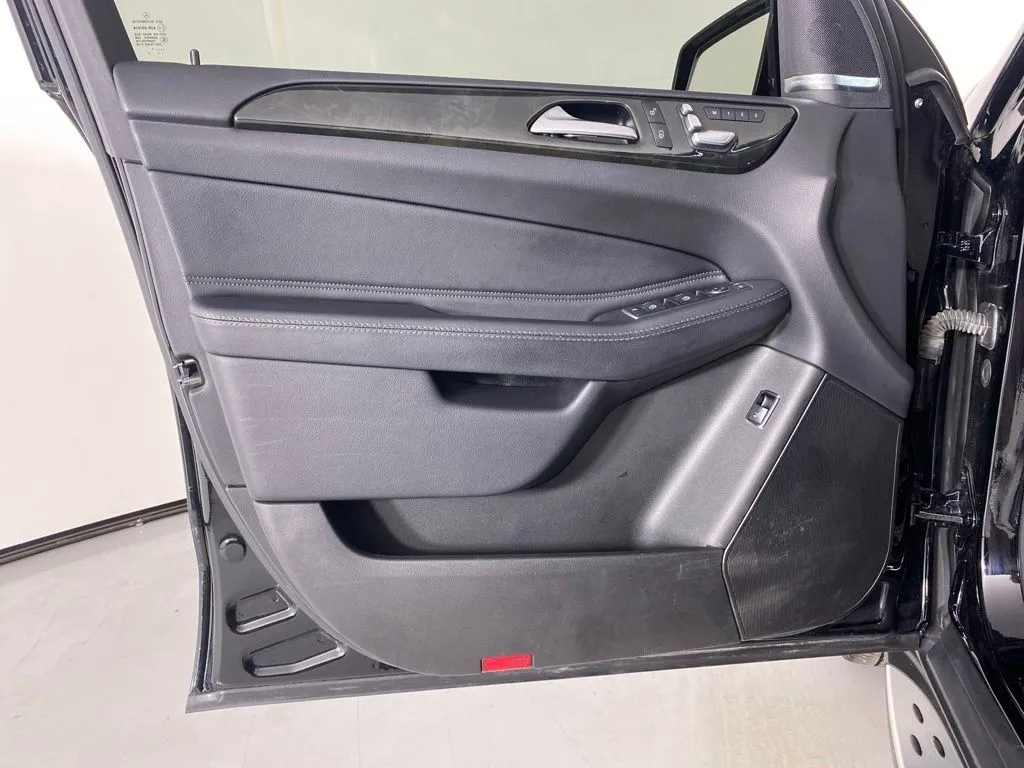 Mercedes-Benz GLE photo 13