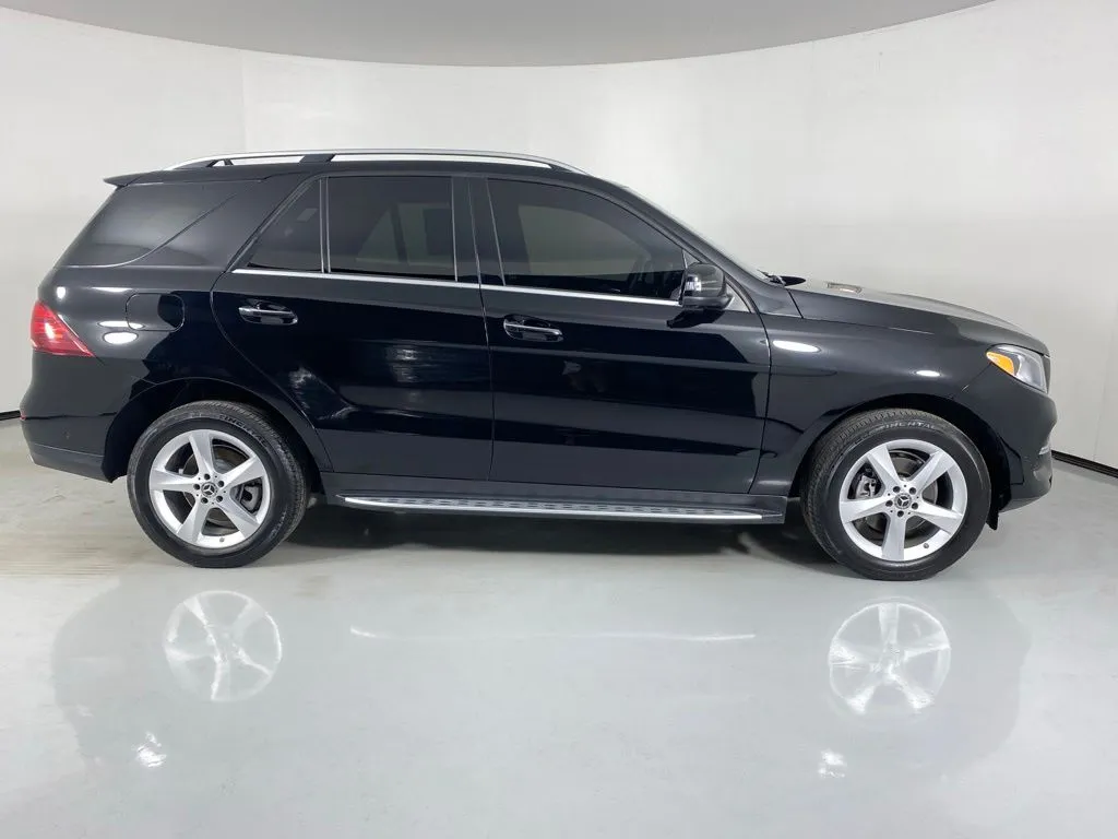 Mercedes-Benz GLE photo 8