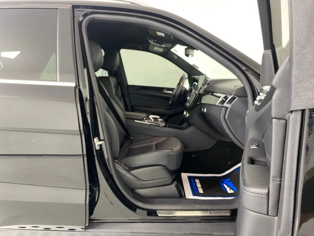 Mercedes-Benz GLE photo 39