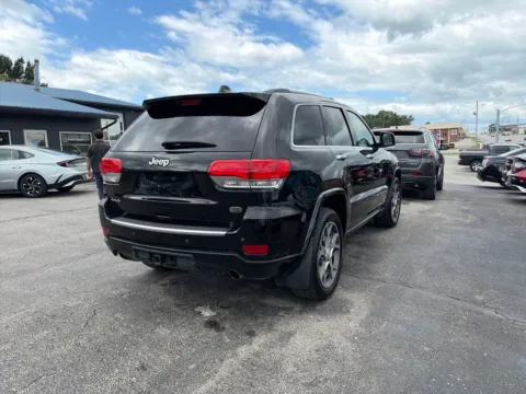 Another view of 2019 Jeep Grand Cherokee Overland for sale in Blue Springs, MO at MAG Auto - Munsterman Automotive Group