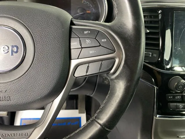 Jeep Grand Cherokee photo 35