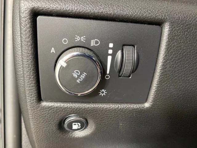 Jeep Grand Cherokee photo 32