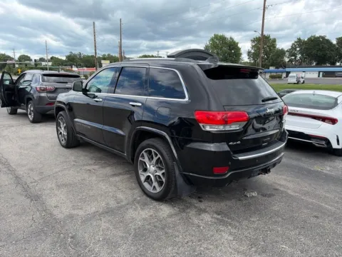 Photos of 2019 Jeep Grand Cherokee Overland for sale in Blue Springs, MO at MAG Auto - Munsterman Automotive Group
