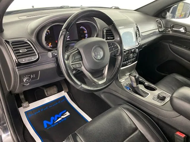 Jeep Grand Cherokee photo 12