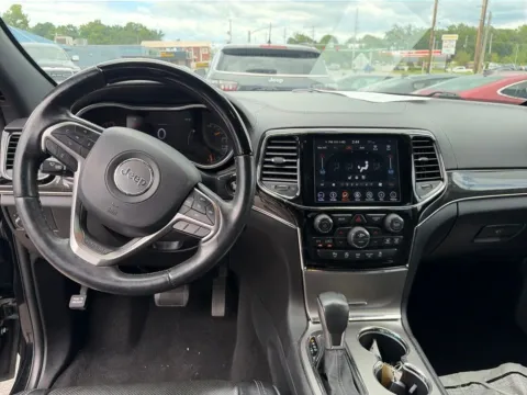 More photos of 2019 Jeep Grand Cherokee Overland at MAG Auto - Munsterman Automotive Group, MO